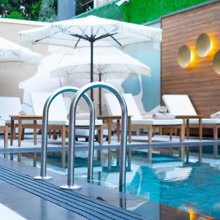 Lara Vista Hotel Suits & Spa-3